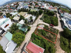 tđc diên toàn, cách tp nha trang chưa tới 5km.
diên tích 122,9m2 full thổ cư ngang 7m