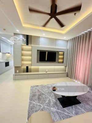 bán căn góc 2pn duy nhất thiết kế cực đẹp , căn hộ sang trọng gia chủ để lại nội thất như hình