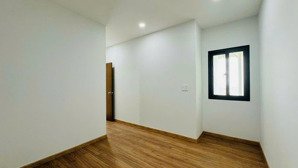 căn hộ bcons garden đã có sổ hồng dt 57m2 giá 1,88 tỷ bao thuế phí