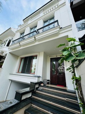 cần cho thuê biệt thự nam thông, dt 450m2, phú mỹ hưng, quận 7, giá tốt nhất khu lh 