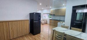 căn hộ 3n1k ngay mặt phố...................................