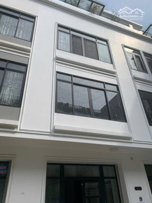 cho thuê tầng 1-2 liền kề vinhomes gardenia - hàm nghi - mỹ đình 93m2 mt 6m. thông sàn. giá 30tr