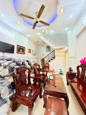 nhà đẹp giá rẻ q.bình tân, 6.1ty, 62m2 (4.4x14.2m), ngã 4 bốn xã, hẻm 5m, đ.lê văn quới, 3tầng, 3pn