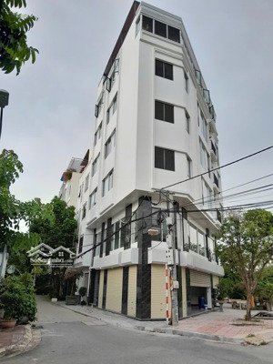 chính chủ cho thuê nhà mặt đường ngọc thuỵ 650m2 6 tầng 3 mặt tiền có thang máy