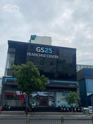 khuôn lớn ngay góc 2mt nguyễn đình chiểu, lê quý đôn - 373m2 - 2 tầng - 400triệu/tháng. giá 135tỷ