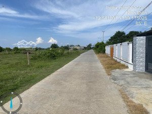 tôi chính chủ cần bán gấp lô đất ninh thọ có 2600m2 full thổ cư