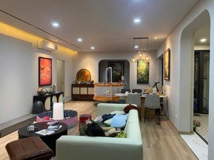 chính chủ bán căn hộ tại n04 trần duy hưng, toà a, 155m2, 3 ngủ, ban công nam, sổ đỏ