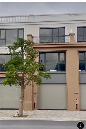 kẹt tiền bán shophouse vũ yên, hải phòng! siêu phẩm shophouse mặt đường lớn đường hạnh ph