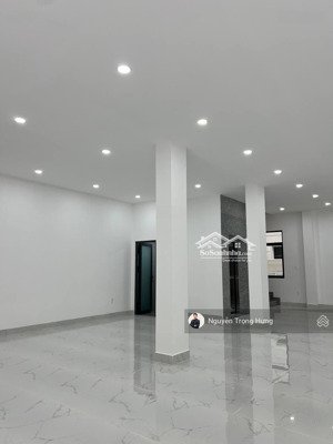 cho thuê nhà phố vinhomes grand park - diện tích lớn 144m² - thang máy nhà mới hoàn thiện chưa ở