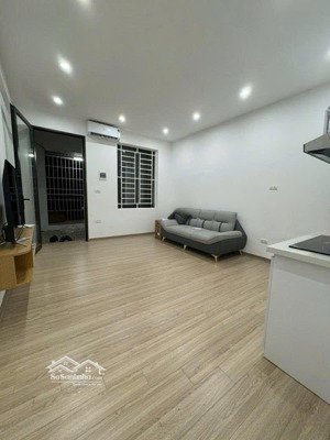 nhỉnh 3,8 tỷ tập thể sư phạm, cầu giấy, tầng 3, sổ to, 60m2 2pn nhà đẹp