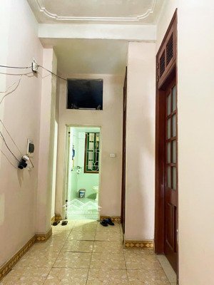 cần cho thuê phòng tầng 2, 3 và 4 tại kim giang, gần đh thăng long full nội thất cơ bản