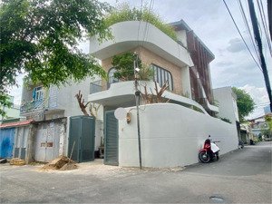 hẻm xe hơi - nhà góc 2 mặt tiền - hẻm xe hơi - sát hoàng diệu 2 - chỉ 13.1 tỷ