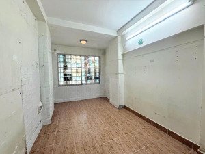 trần quang khải - quận 1 hẻm 1 sẹc ô tô. sổ hồng riêng công chứng nhanh chỉ 3,1 tỷ