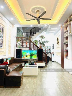 bán nhà hồ đắc di, view hồ, ngõ ba gác, thông tứ phía, ô tô 40m, nhà xây dân xây, sân xe, 42m2*5t