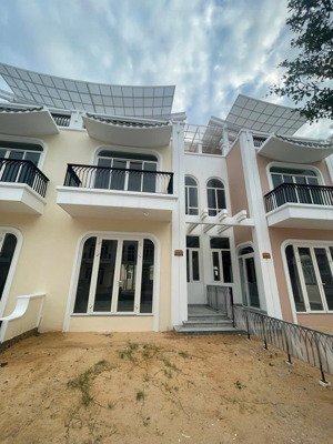 cắt lỗ căn kề góc 122,4m2 tại sun park, parasol. sở hữu lâu dài
