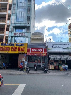 bán nhà mt 75 thành thái, p14, q10 - dt: 4,1m x 33m. trệt 3 lầu