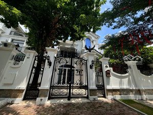 gấp!!! xuống giá 10 tỷ bán gấp biệt thự ngay trần não an khánh giá chào bán 46 tỷ giảm còn 36 tỷ