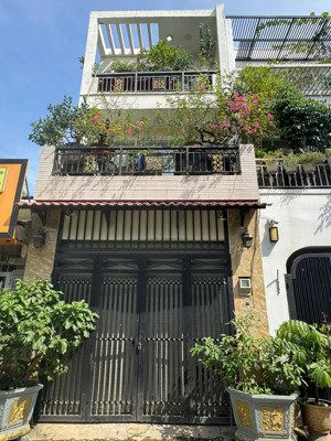 bán nhà hẻm xe tải đường trường lưu, long trường - tặng full nt - 3 tầng, 4pn - 51m2 - nhỉnh 5.5 tỷ