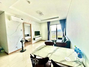 căn hoa hậu 2n-2vs green bay garden cần tìm chủ mới. đầy đủ nội thất mới tinh view hoàng hôn