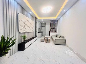 cực hiếm, nhà mới phân lô đẹp hoàng quốc việt, thang máy gara ô tô 66m2 x5 tầng giá 26tỷ9