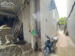 Bán Nhà Việt Hưng 30m2 x 5T - Cách 1 Nhà Ra Ô Tô Tránh - Sát Chợ Kim Quan - Nở Hậu Đẹp