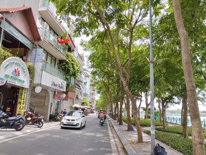 sở hữu báu vật - nhà mặt hồ tây dt 88m2, mặt tiền 5m nở hậu nhẹ