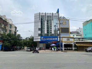 góc 2 mặt tiền bạch đằng, tân bình; 180m2 (9 x 20); xây dựng 1 hầm 7 tầng; giá bán 30 tỷ