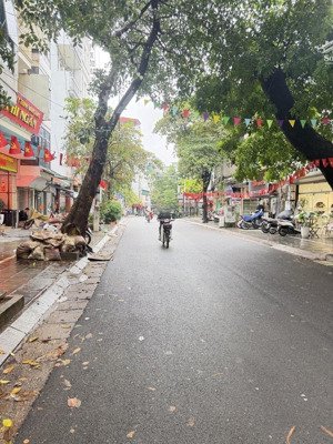 mặt phố sơn tây ba đình kinh doanh 70mx7tầng thang máy chỉ 27tỷ