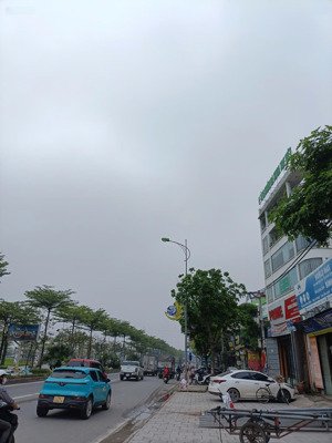 giảm 2 tỷ, bán nhà mặt phố lê trọng tấn 104m, hà đông vị trí đối diện parkcity, không quy hoạch