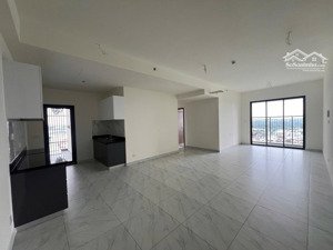 căn hộ 3 phòng ngủ số lượng hiếm giá cực tốt chỉ 3,9tỷ. đóng 30% nhận nhà cho thuê cao 16-18tr/th