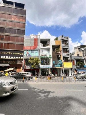 hót duy nhất cung đường nam kỳ khởi nghĩa 4 tầng , mặt tiền 15 tỷ