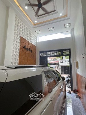 bán nhà quận 8, gần phạm hùng, 4 tầng, xe hơi ngủ nhà, 67m2, đường nhựa 10m, nhỉnh 9 tỷ