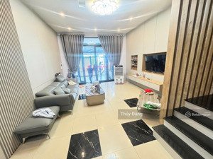 bán căn nhà 3 tầng hiện đại đường 7m5 phạm phú tiết // nguyễn hữu thọ, nhà mới sẵn vào ở