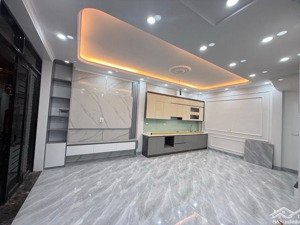 bán nhà riêng hoàng liệt ngõ thông/ ngay gần trục chính đường quốc lộ / gần trung tâm/ thang máy