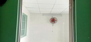 phòng mới có cửa sổ, hẻm 98 bùi văn ba quận 7, gần kcx tân thuận