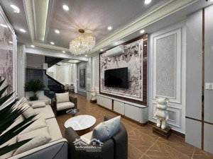 chỉ hơn 9 tỷ sở hữu ngay nhà đẹp 63m gần chợ lý phục man, quận 7