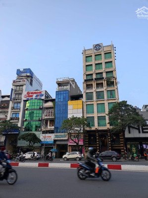 mặt phố trần khát chân, đường 30m, nằm ngay ngã 4 giao phố huế, 185m2, mặt tiền to 10.5m, vuông đẹp