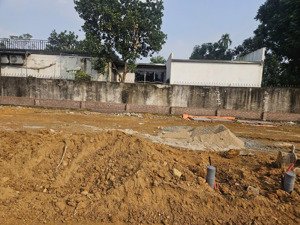 loanh quanh khu đô thị hòa lạc, khu công nghệ cao hòa lạc lô 100m² thổ cư, giá trên dưới 2tỷ/lô.