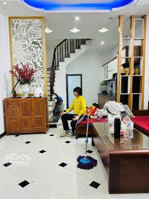 cho thuê nhà 4 tầng la khê hà đông. 10tr