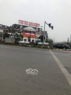 bán nhà trung tâm quận nam từ liêm - ngõ nông - gần ô tô -diện tích 36 m -4 tầng-4 ngủ