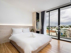 cho thuê căn hộ dịch vụ studio tách bếp ban công ngay công viên lệ thị riêng quận 10.