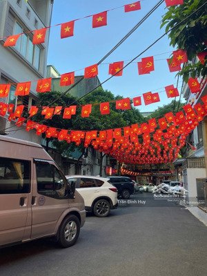 bán nhà phân lô ngõ 106 hoàng quốc việt. 6 tầng, thang máy. 17.5 tỷ