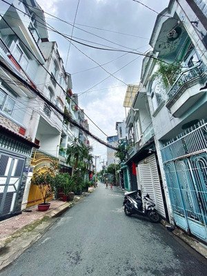 nhà hxh 5m huỳnh văn nghệ p15. ngang khủng 5m. dt: 76m2. 2 tầng btct. sổ vuông a4. giá 6,x tỷ