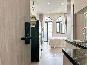 căn hộ 1pn 35m2 đầy đủ nt,thiết kế hiện đại xinh,gần bờ kè trường sa,cam kết như hình,lh xem phòng