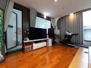 nhà thiết kế hoành tráng, cực đẹp (6x13) hxt đường bà hom q6