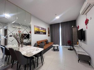 cần bán căn 85m2 (3pn+ 2wc) full nội thất 3.9 tỷ , hỗ trợ vay - có sổ hồng - view hồ bơi