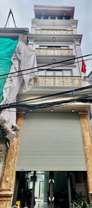 bán nhà kim ngưu , hoàng mai.dt 57m2 7t mặt tiền 4,5m . giá 21tỷ .lh 