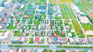 hàng hiếm tại trục chính kđt tùng bách chạy thẳng xuống vòng xoay khu tây hồ em có cặp góc