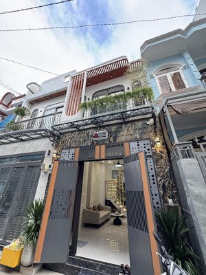 trang bị smart home- 3 phòng ngủ- đủ nội thất- đi bộ ra siêu thị emart 2- đường phan huy ích