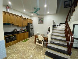 bắc cầu - long biên, 54m2, mặt tiền 4m, giá 5.4 tỷ - không khí trong lành